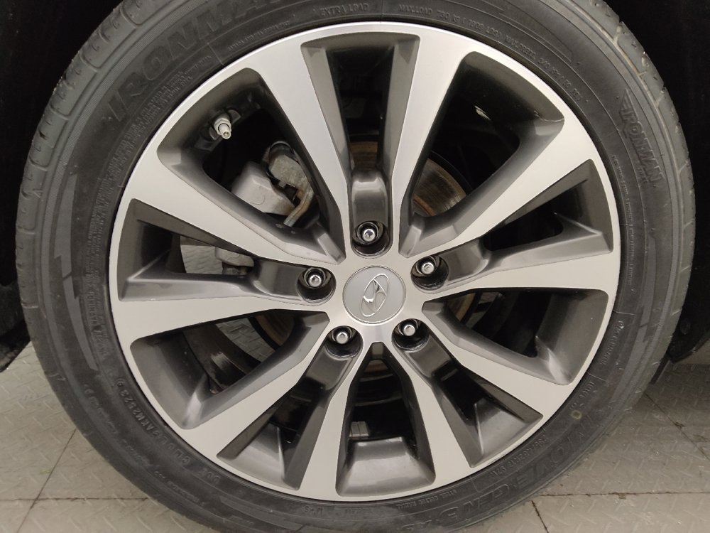 Used 2020 Hyundai Elantra GT FWD image 31