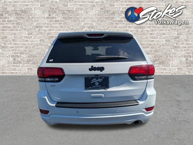 Used 2020 Jeep Grand Cherokee Altitude RWD image 5