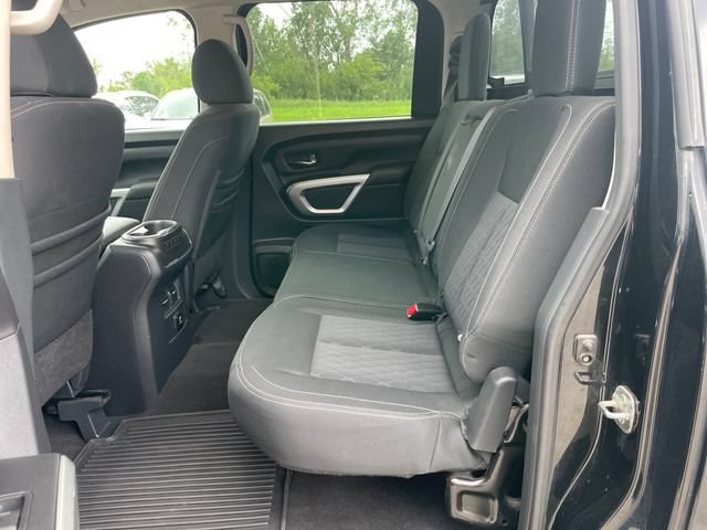 Used 2018 Nissan Titan SV w/ SV Convenience Package AWD/4WD image 29