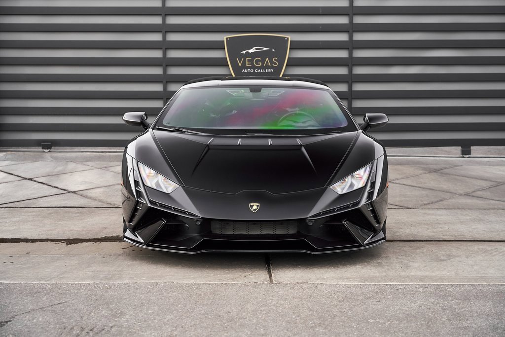 Used 2023 Lamborghini Huracan Tecnica image 15