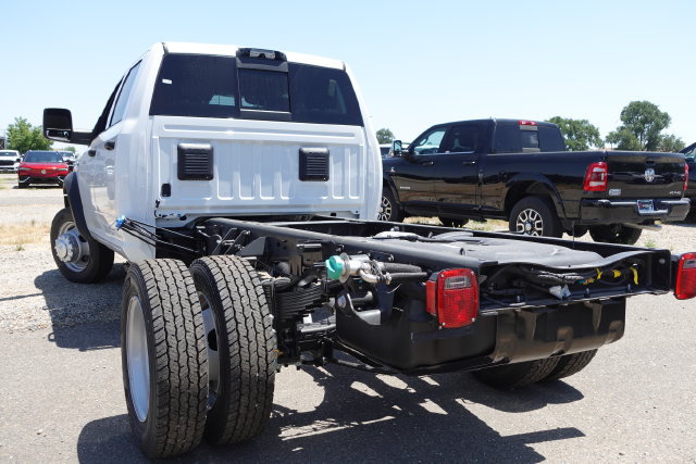 New 2025 RAM 5500 Tradesman AWD/4WD image 11