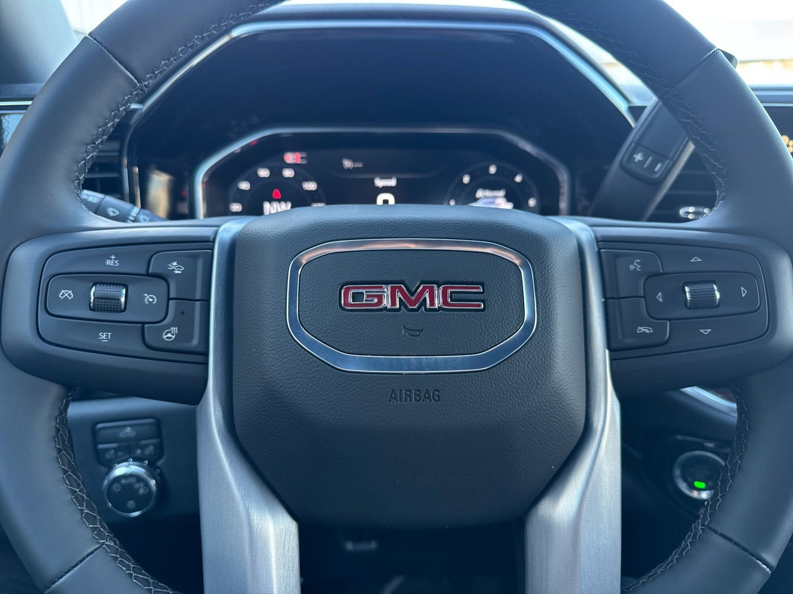 New 2026 GMC Sierra 1500 SLE RWD image 25