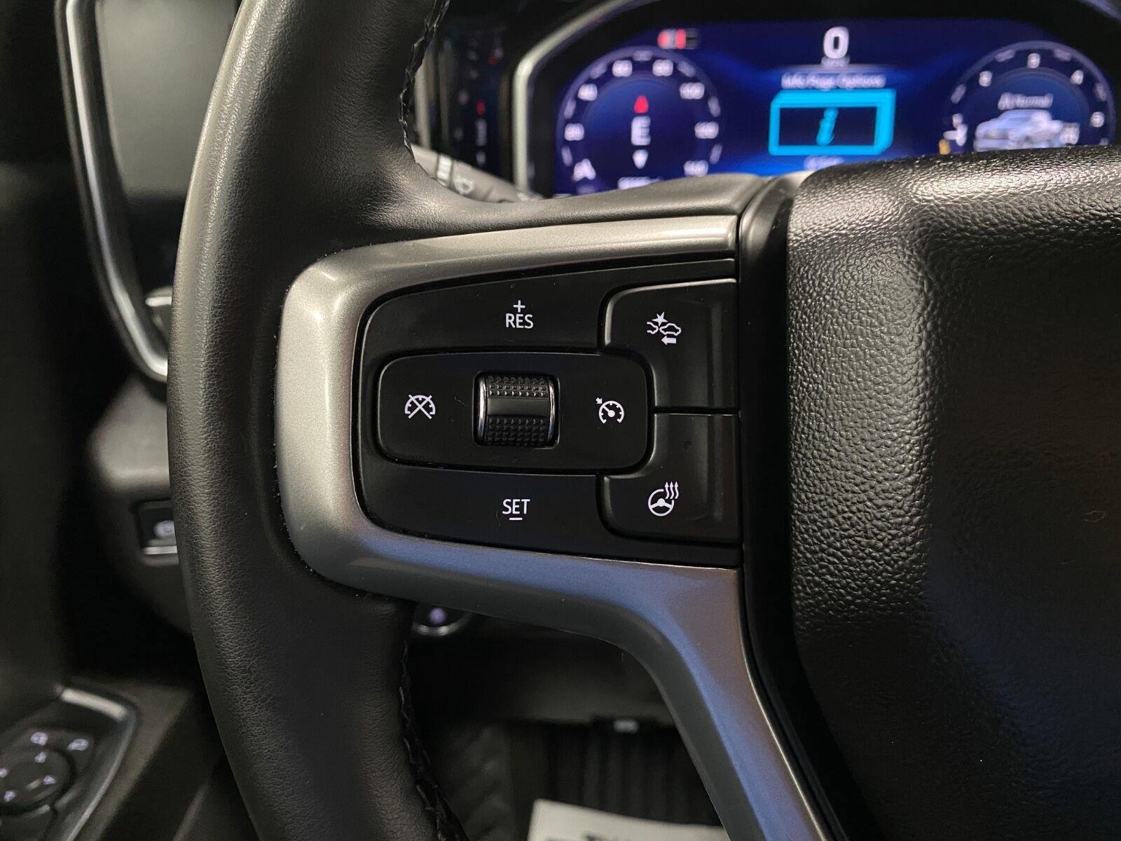Used 2024 Chevrolet Silverado 1500 LT AWD/4WD image 16