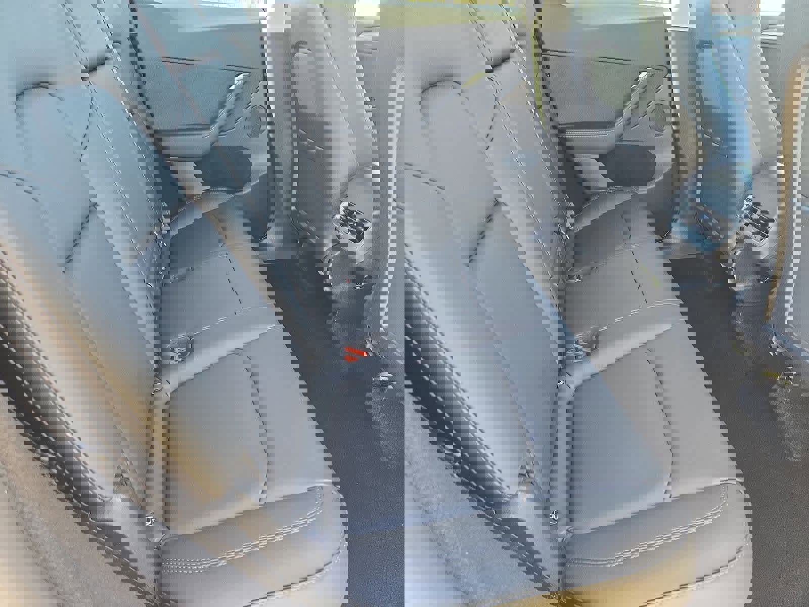 Used 2023 Tesla Model Y Long Range image 18