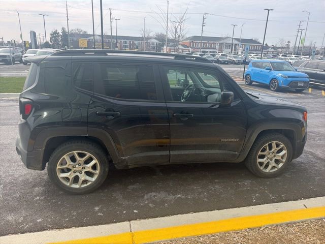 Used 2018 Jeep Renegade Latitude image 9