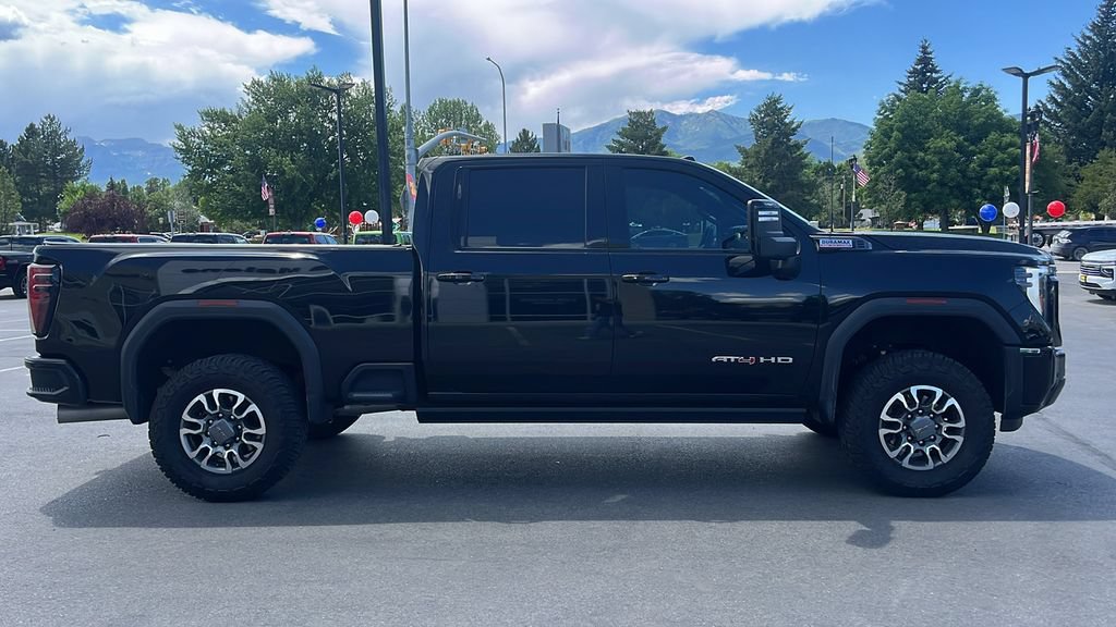 Used 2024 GMC Sierra 2500 AT4 w/ AT4 Premium Plus Package AWD/4WD image 4
