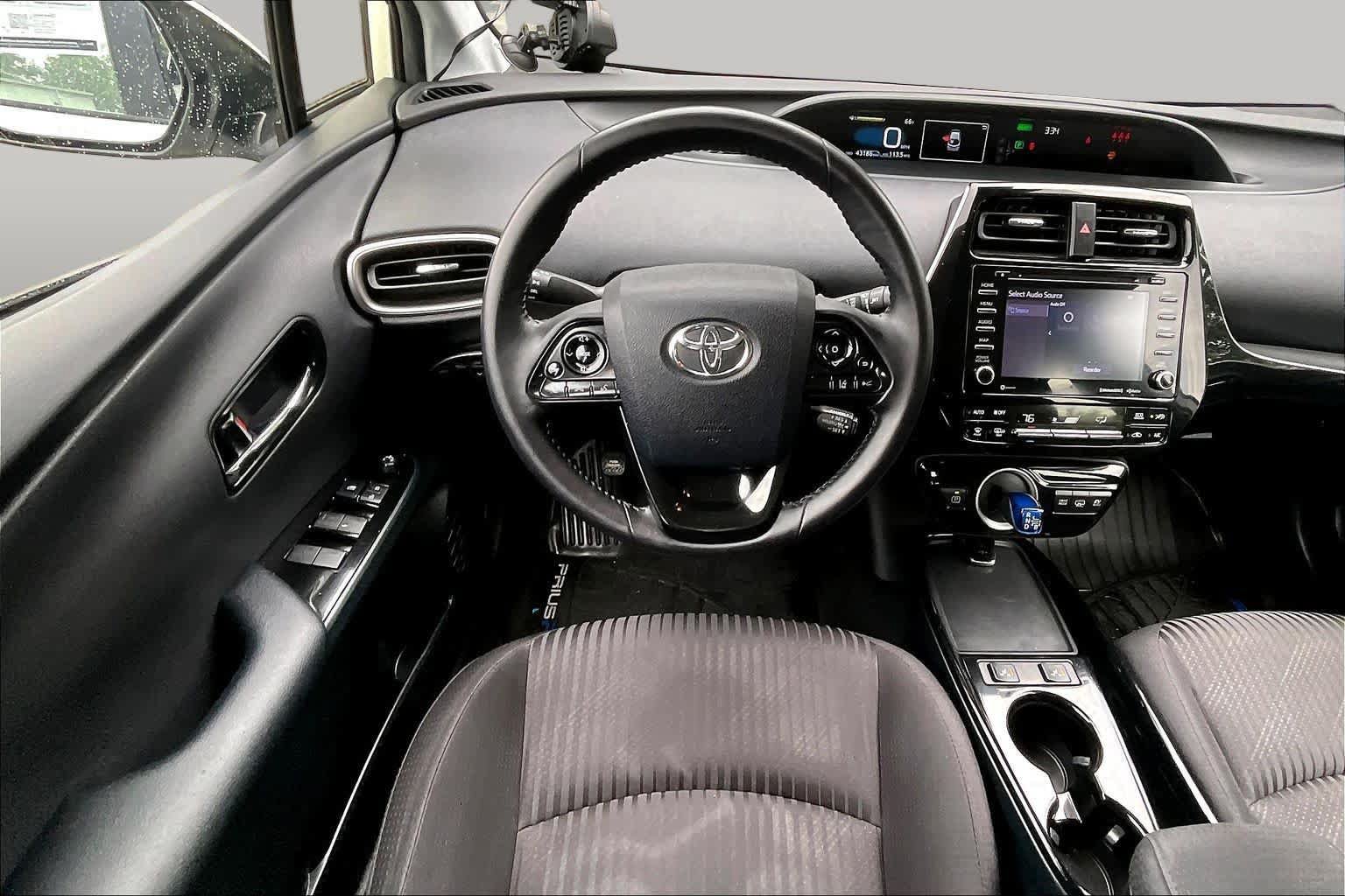 Certified 2020 Toyota Prius Prime LE FWD image 6