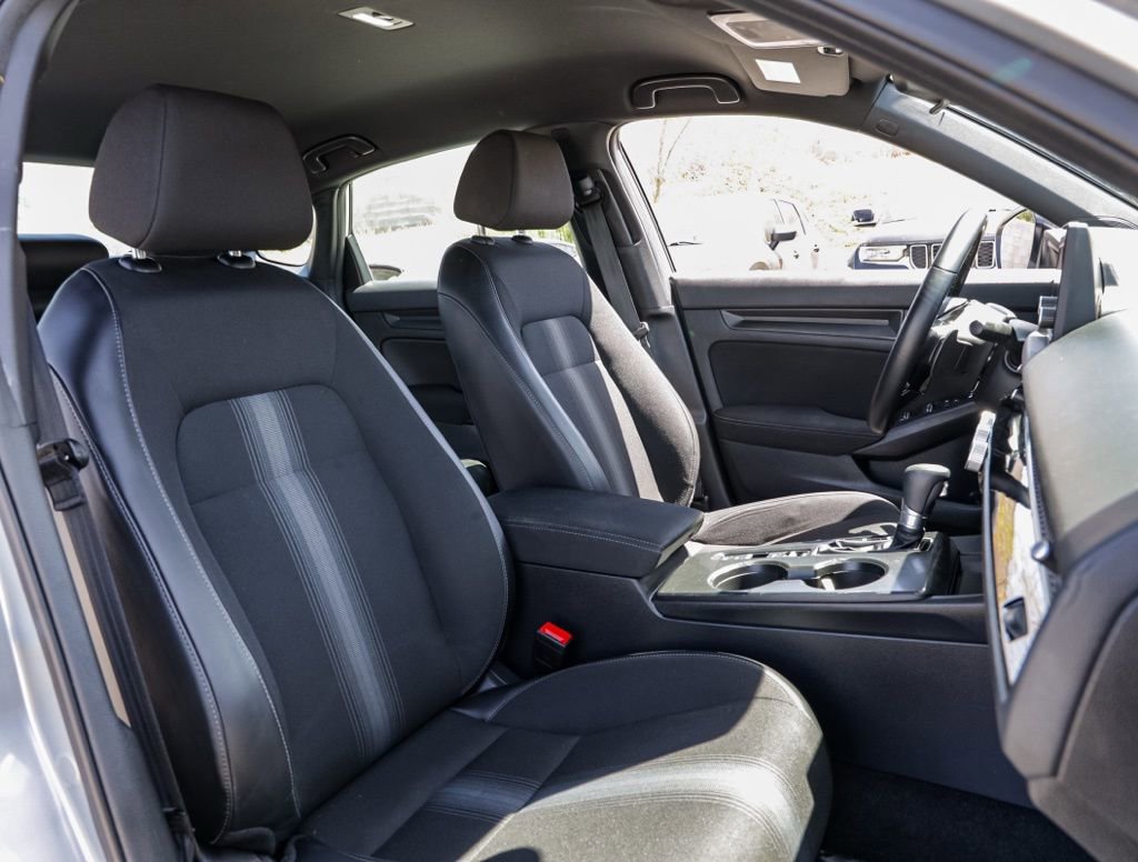 Used 2025 Honda Civic Sport image 18