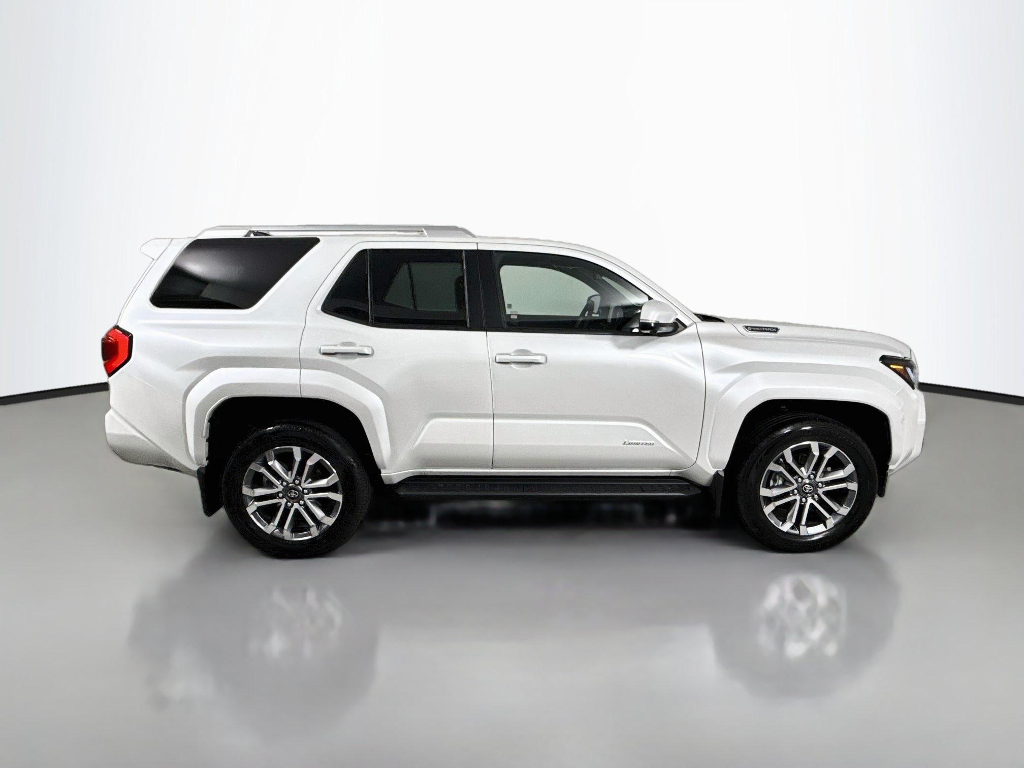 Used 2025 Toyota 4Runner Limited AWD/4WD image 8