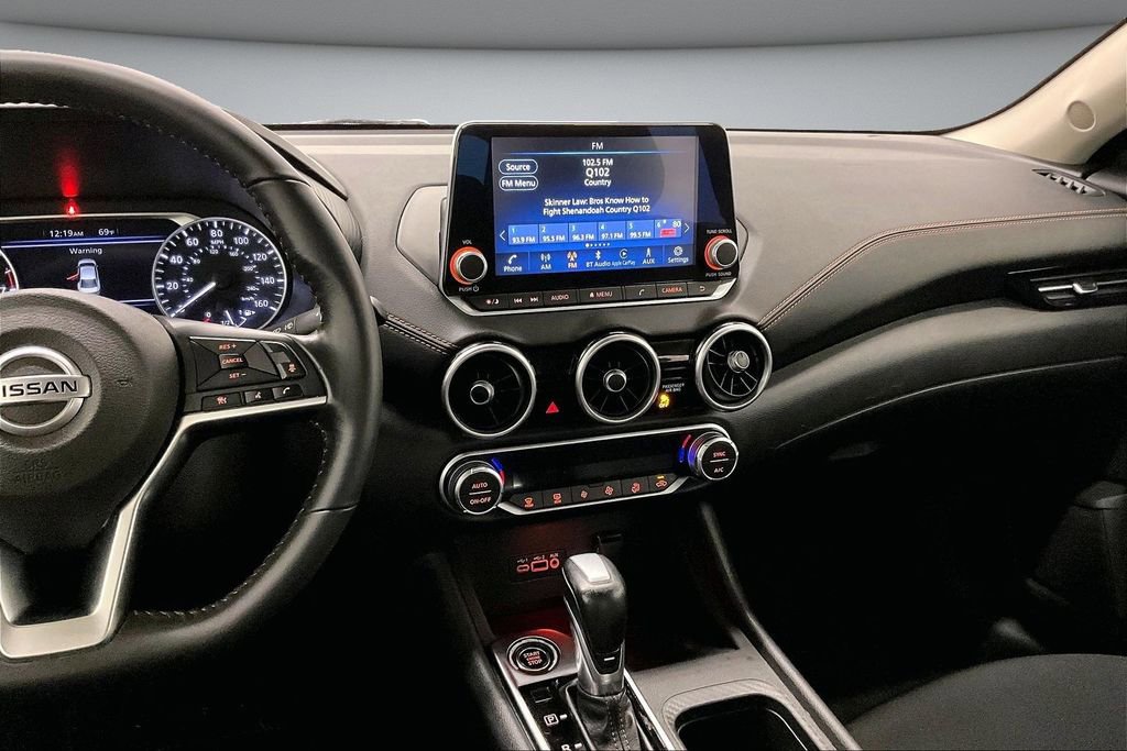 Used 2023 Nissan Sentra SR w/ Electronics Package FWD image 9