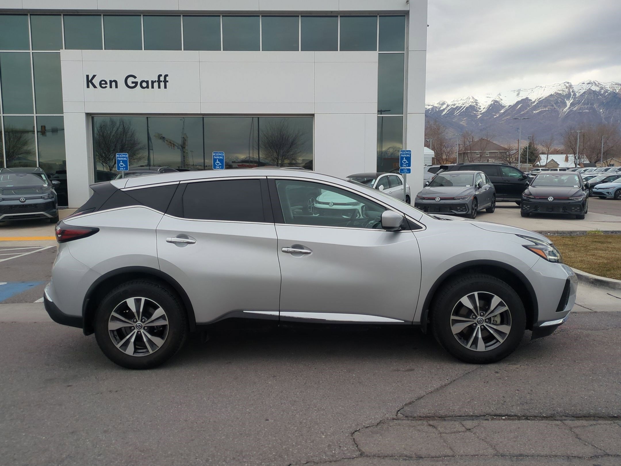 Used 2022 Nissan Murano S image 2