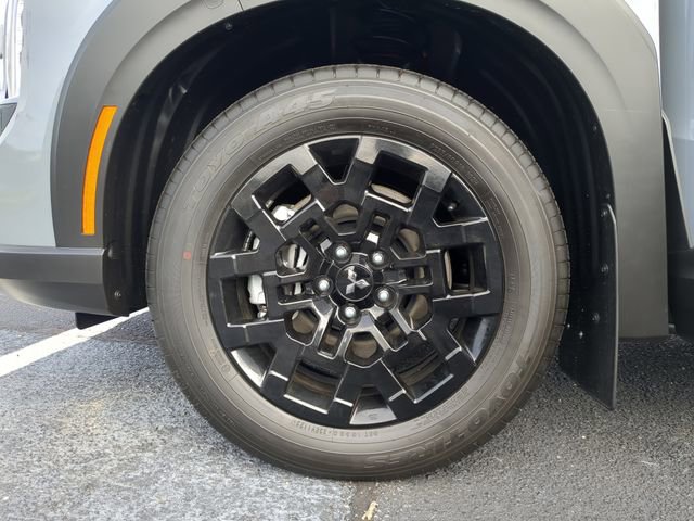 New 2025 Mitsubishi Outlander Trail Edition image 38