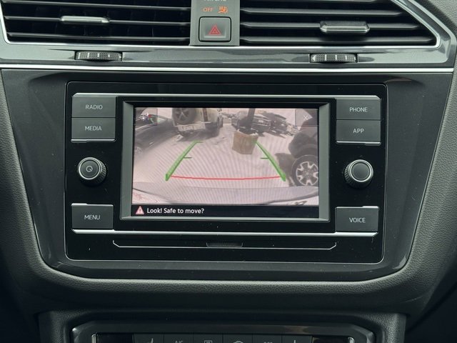Used 2022 Volkswagen Tiguan S image 4