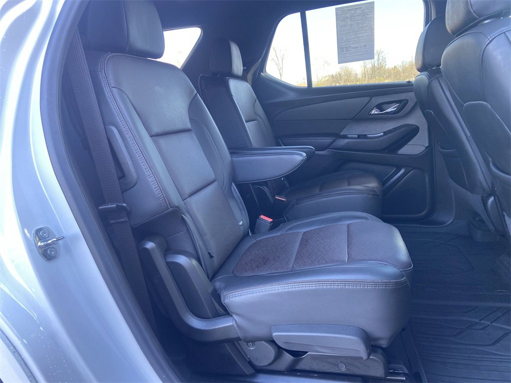 Certified 2022 Chevrolet Traverse High Country w/ LPO, Floor Liner Package image 28