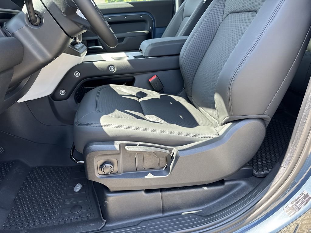 New 2025 Land Rover Defender 90 S image 16