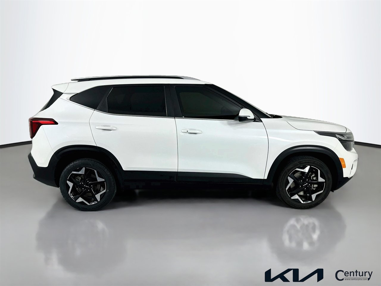 Certified 2024 Kia Seltos EX AWD/4WD image 4