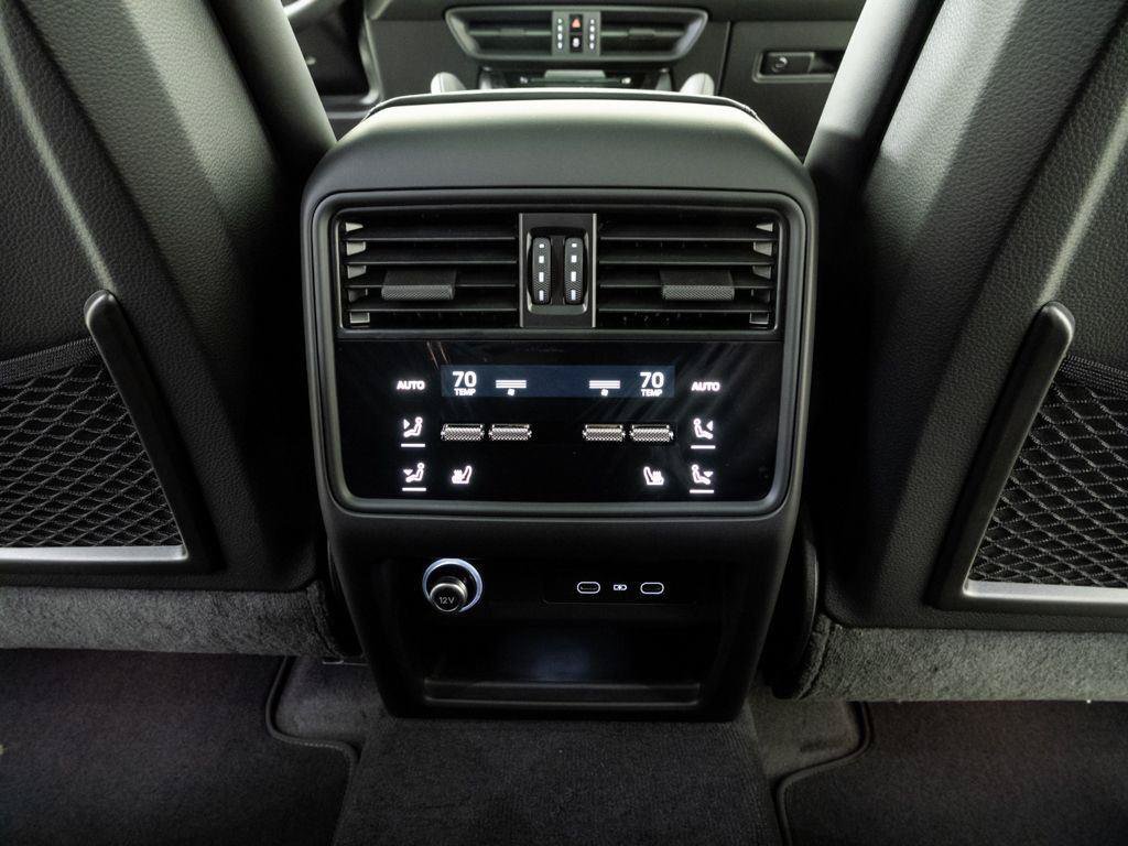 New 2026 Porsche Cayenne Coupe AWD/4WD image 21