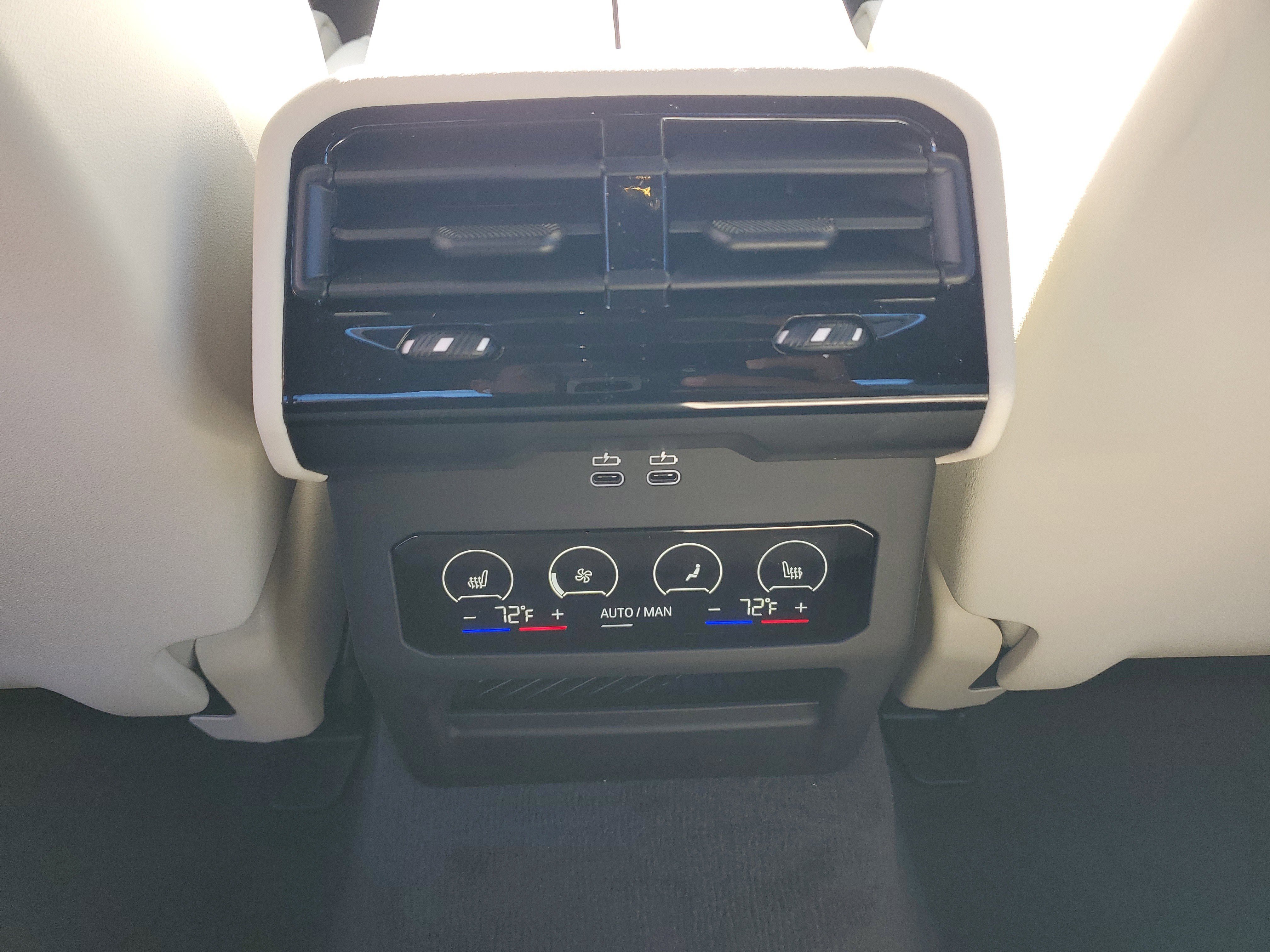 New 2026 BMW 540i xDrive w/ M Sport Package image 13