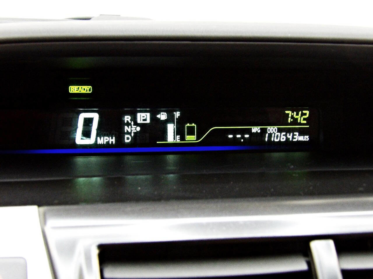 Used 2014 Toyota Prius V Five image 15