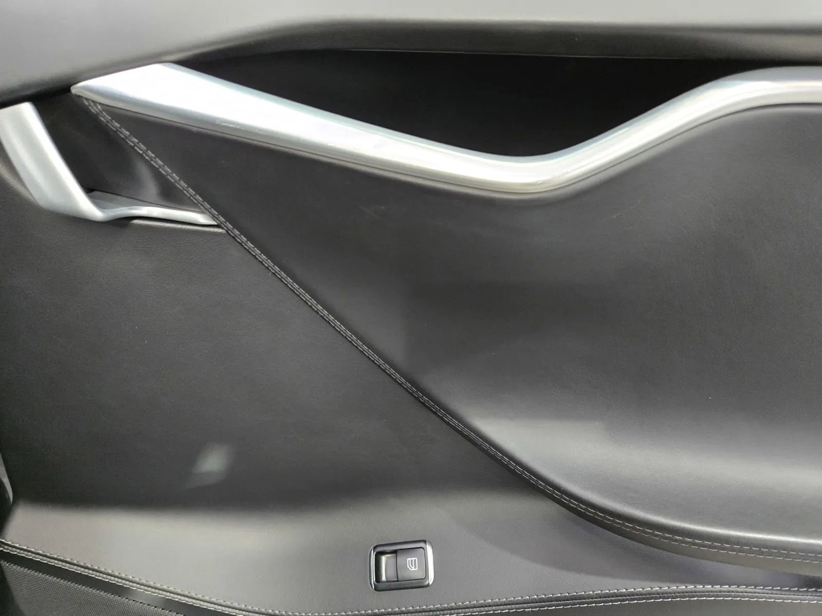 Used 2016 Tesla Model S 75 RWD image 7