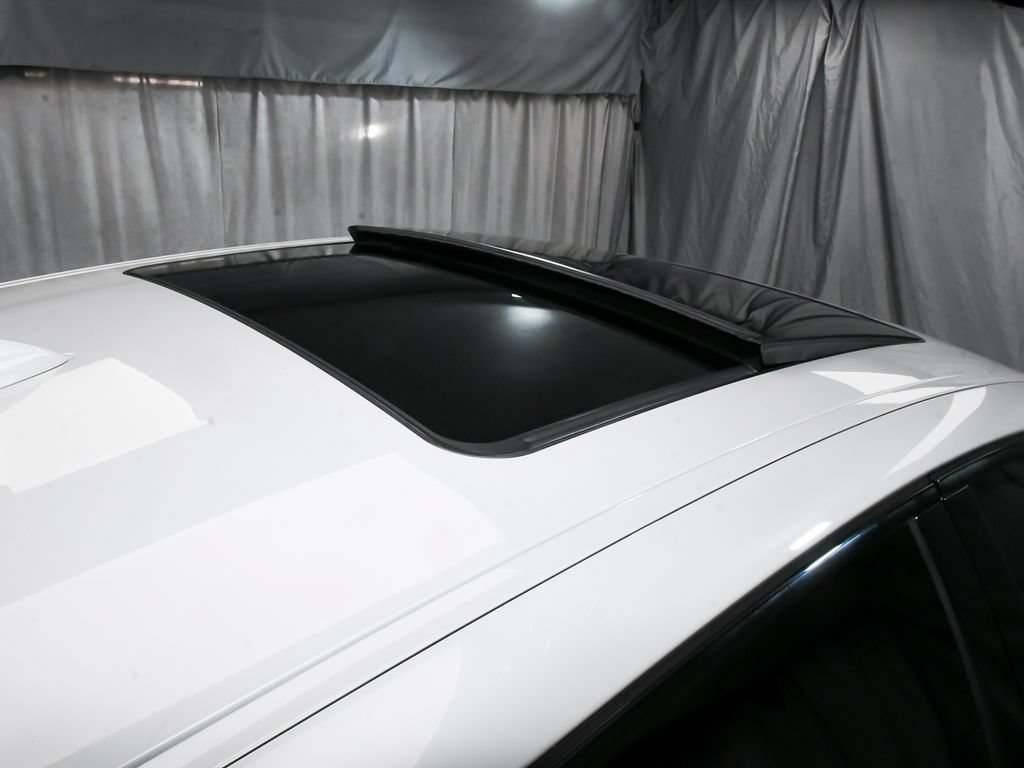Used 2022 BMW X6 M50i w/ Executive Package AWD/4WD image 98
