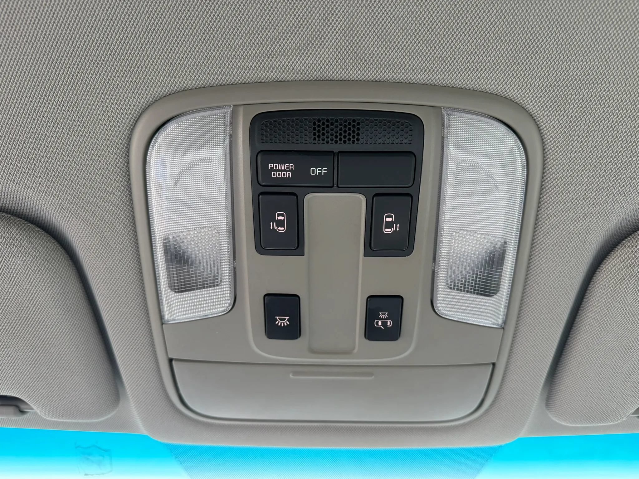 Used 2019 Kia Sedona LX FWD image 29