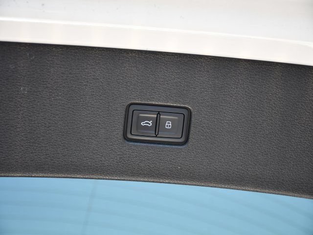 Used 2022 Audi Q8 Premium Plus w/ Premium Plus Package AWD/4WD image 34