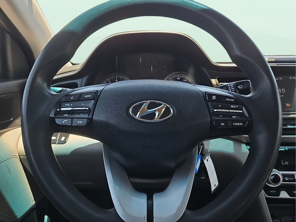 Used 2020 Hyundai Elantra SEL w/ Winter Weather Package FWD image 19
