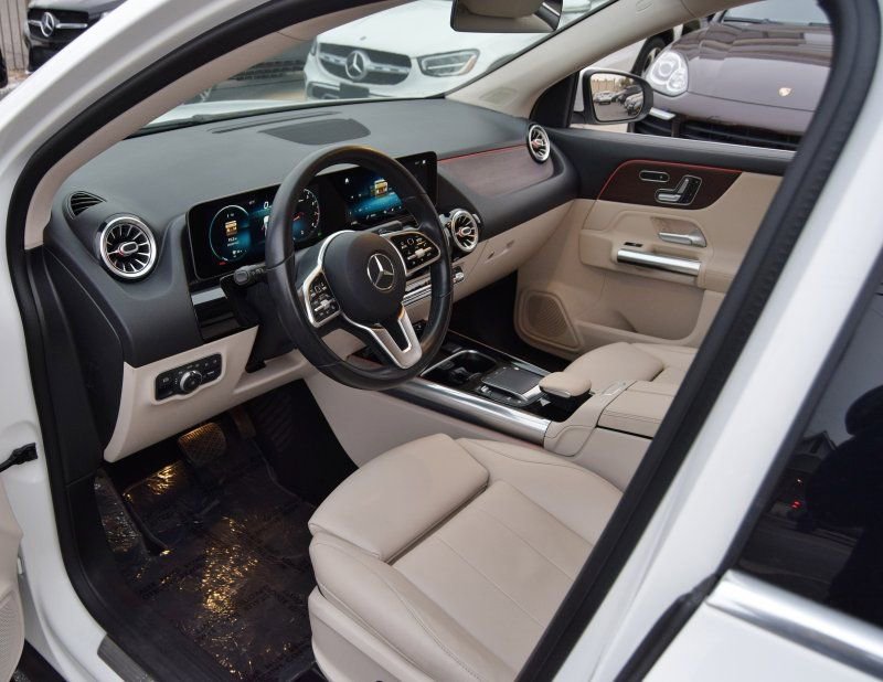 Used 2021 Mercedes-Benz GLA 250 4MATIC image 15