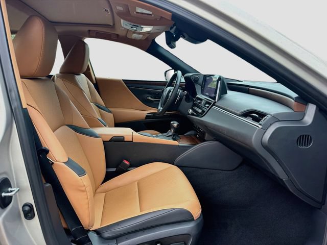 Used 2022 Lexus ES 300h w/ Premium Package FWD image 15