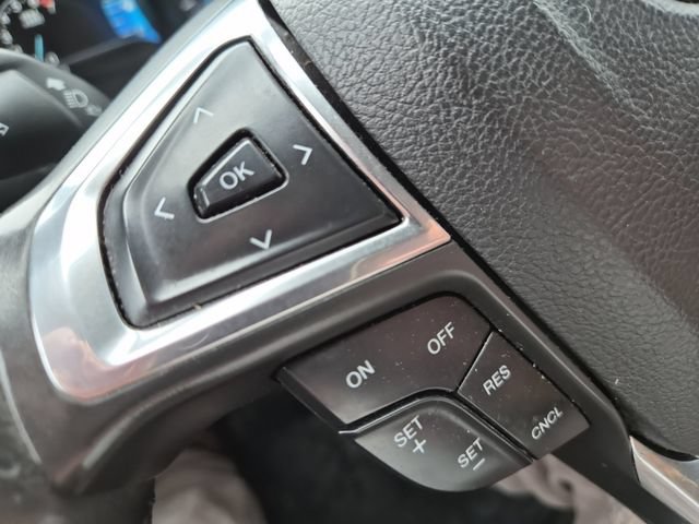 Used 2016 Ford Fusion SE FWD image 19