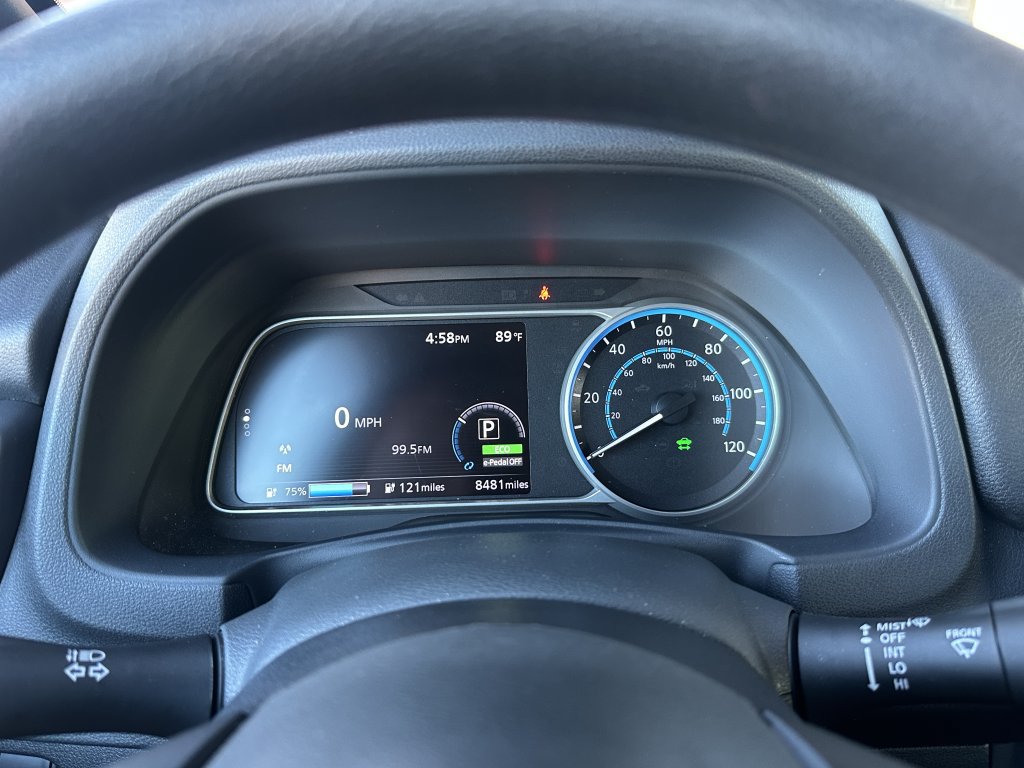 Used 2025 Nissan Leaf S FWD image 15