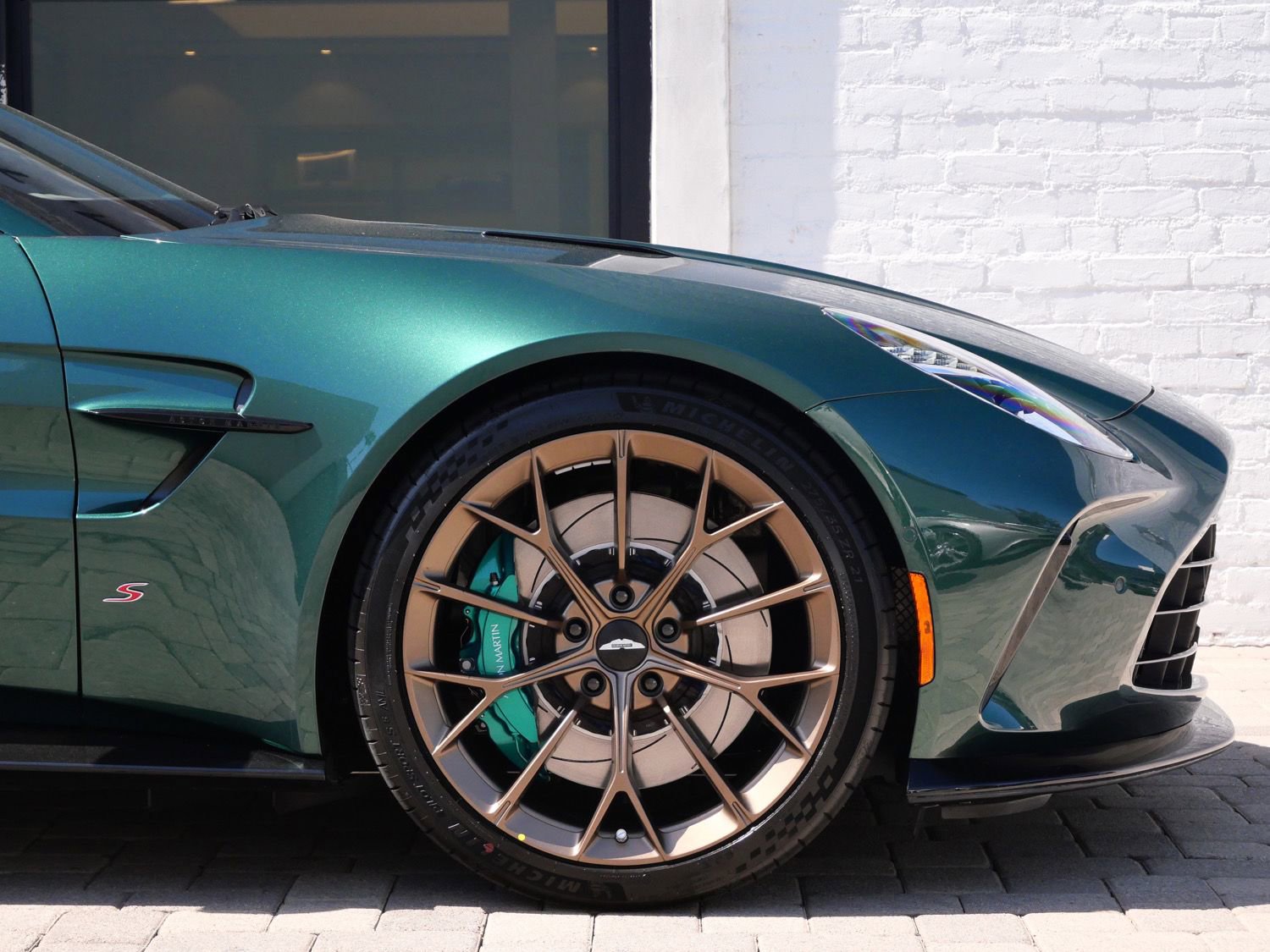 New 2026 Aston Martin V8 Vantage S RWD image 4