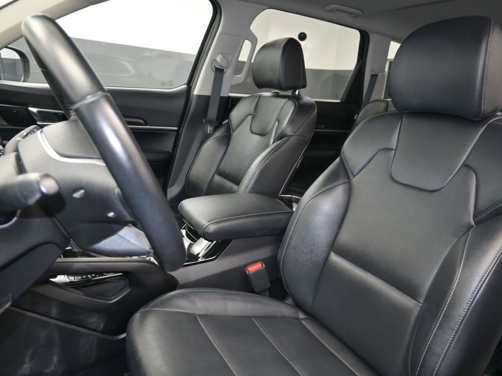 Used 2023 Kia Telluride S w/ S Sunroof Package image 16