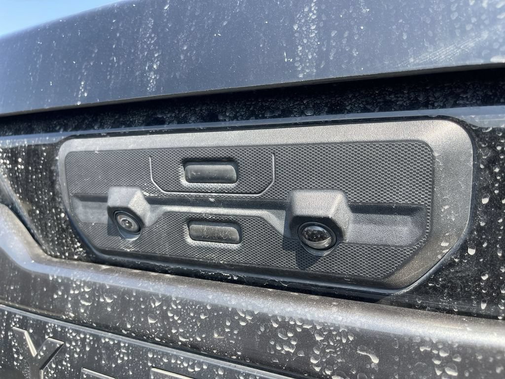 Used 2023 GMC Sierra 1500 AT4 w/ AT4 Premium Package AWD/4WD image 5