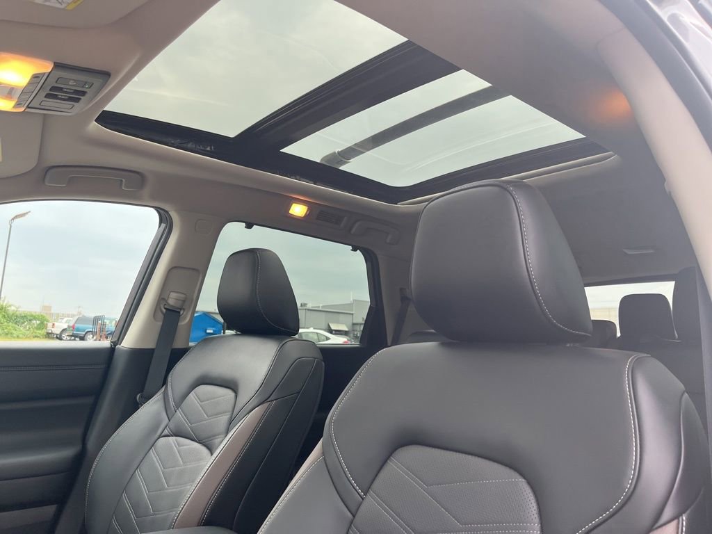 Used 2025 Nissan Pathfinder Platinum w/ Cargo Package image 82