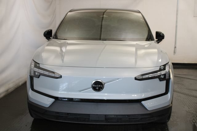 Used 2025 Volvo EX30 Ultra w/ Climate Package AWD/4WD image 3