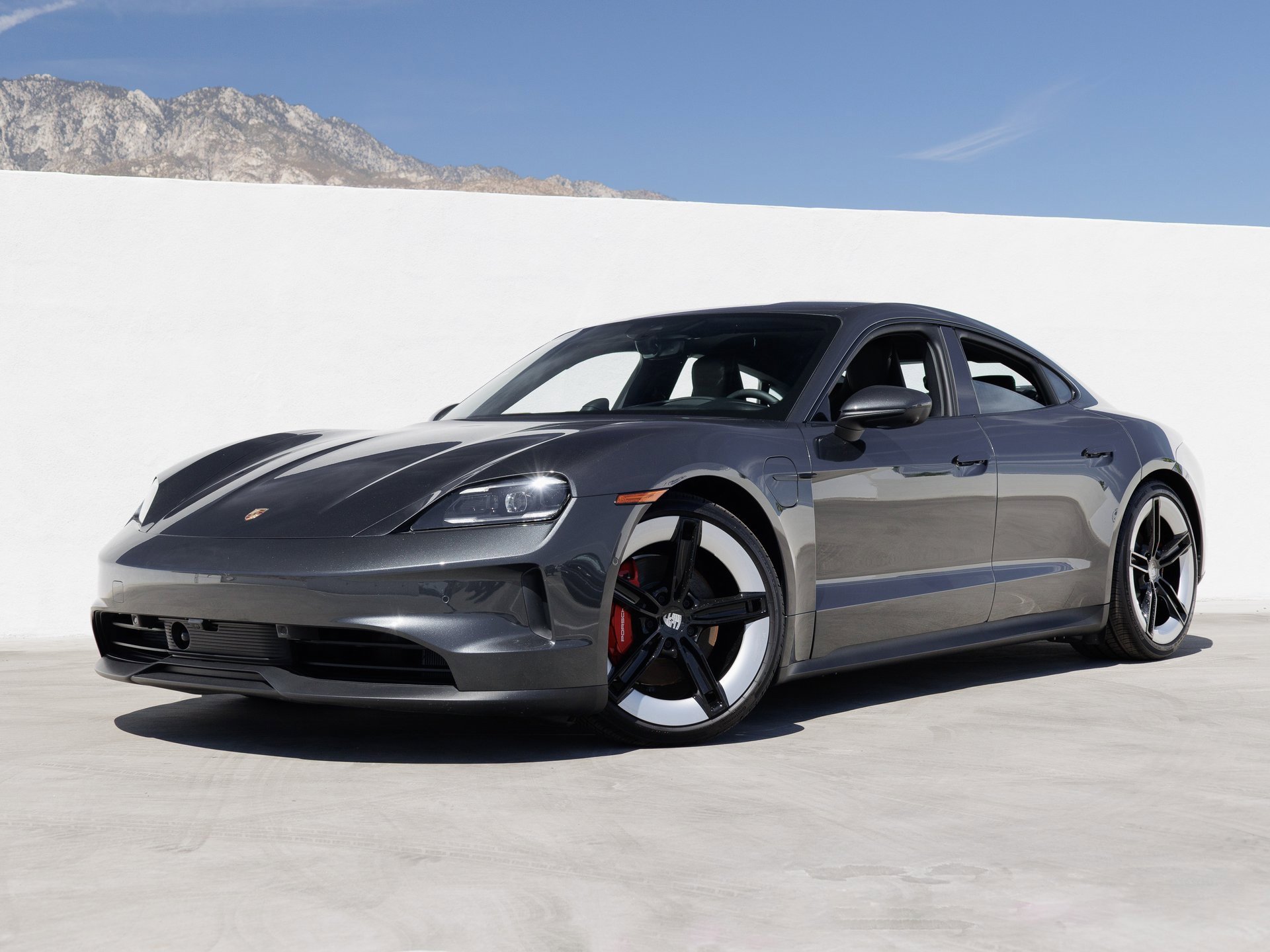 New 2025 Porsche Taycan 4S image 1