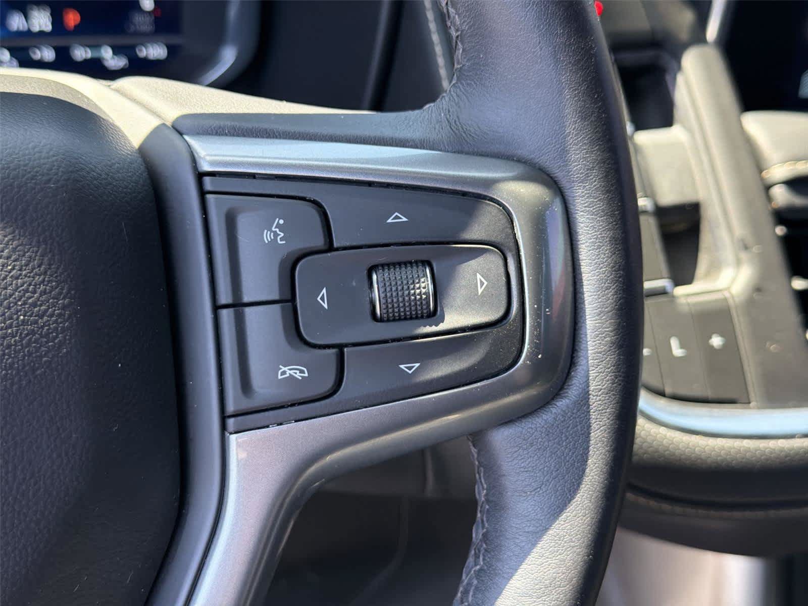 Used 2022 Chevrolet Tahoe Premier AWD/4WD image 35