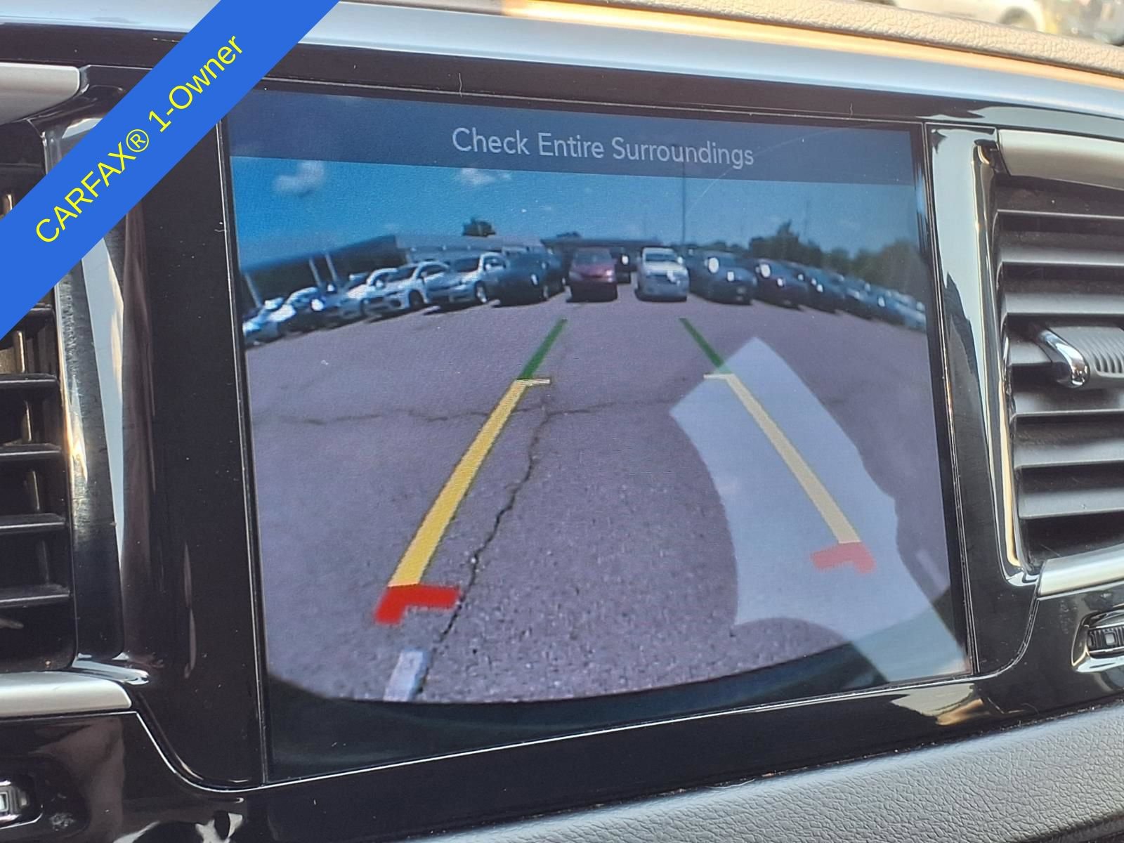 Used 2017 Chrysler Pacifica Premium FWD image 24