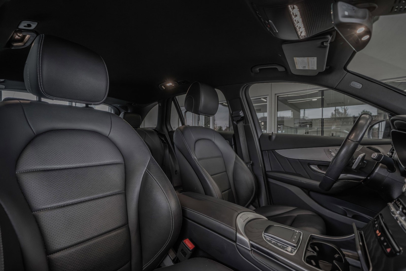 Used 2021 Mercedes-Benz GLC 300 GLC 300 image 32