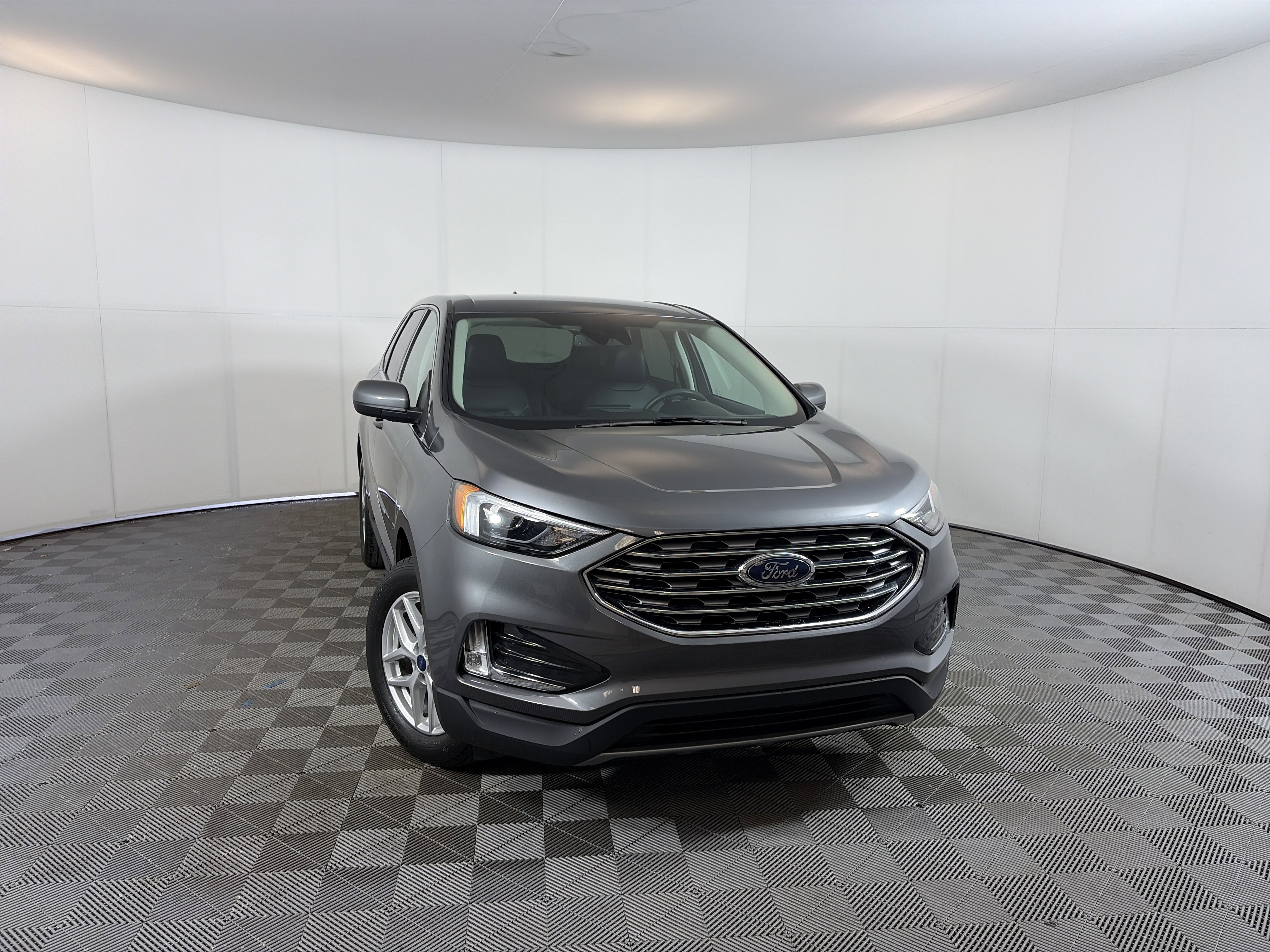 Used 2022 Ford Edge SEL w/ Convenience Package