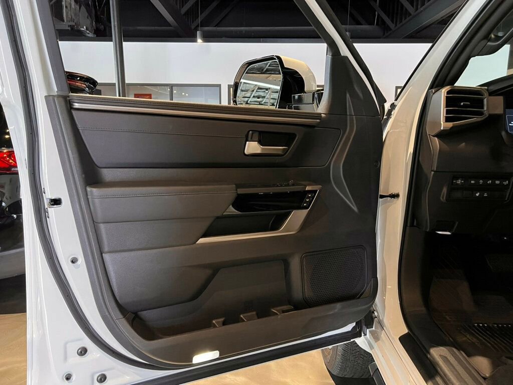 Used 2025 Toyota Tundra Limited image 11