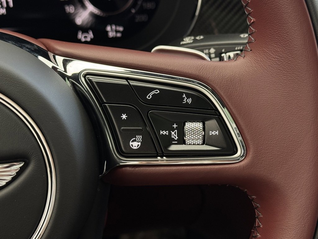 New 2025 Bentley Bentayga image 51