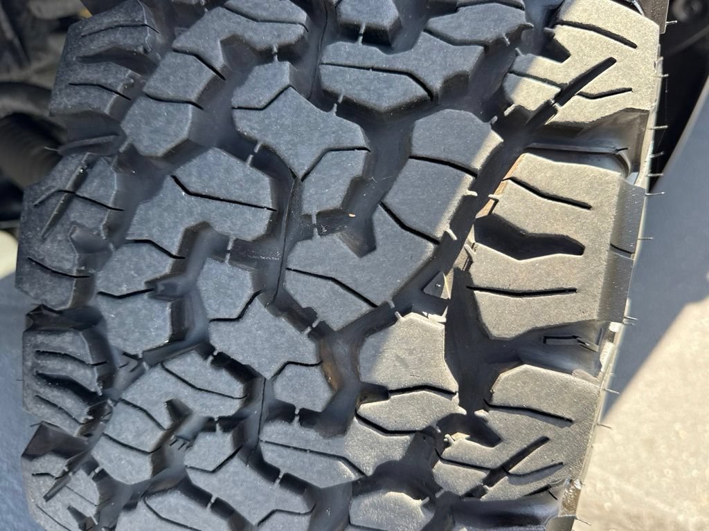Certified 2019 Toyota Tacoma TRD Off-Road AWD/4WD image 14