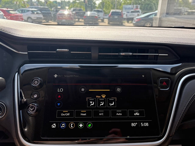 Used 2023 Chevrolet Bolt EUV LT FWD image 30