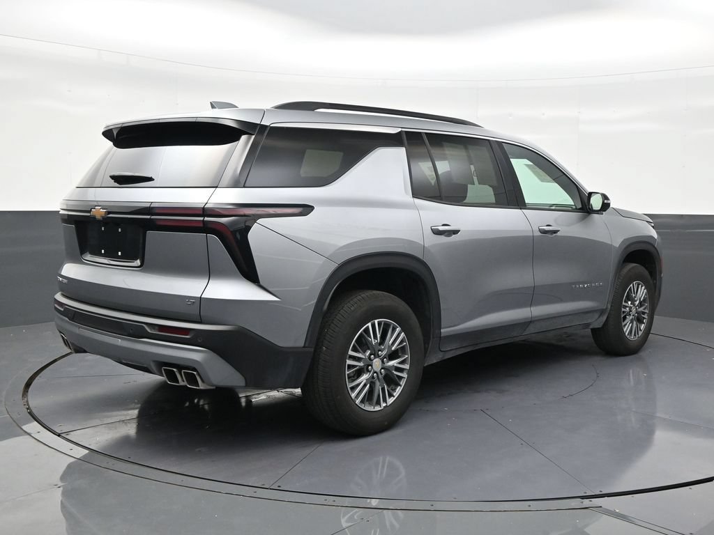 Used 2024 Chevrolet Traverse LT FWD image 5