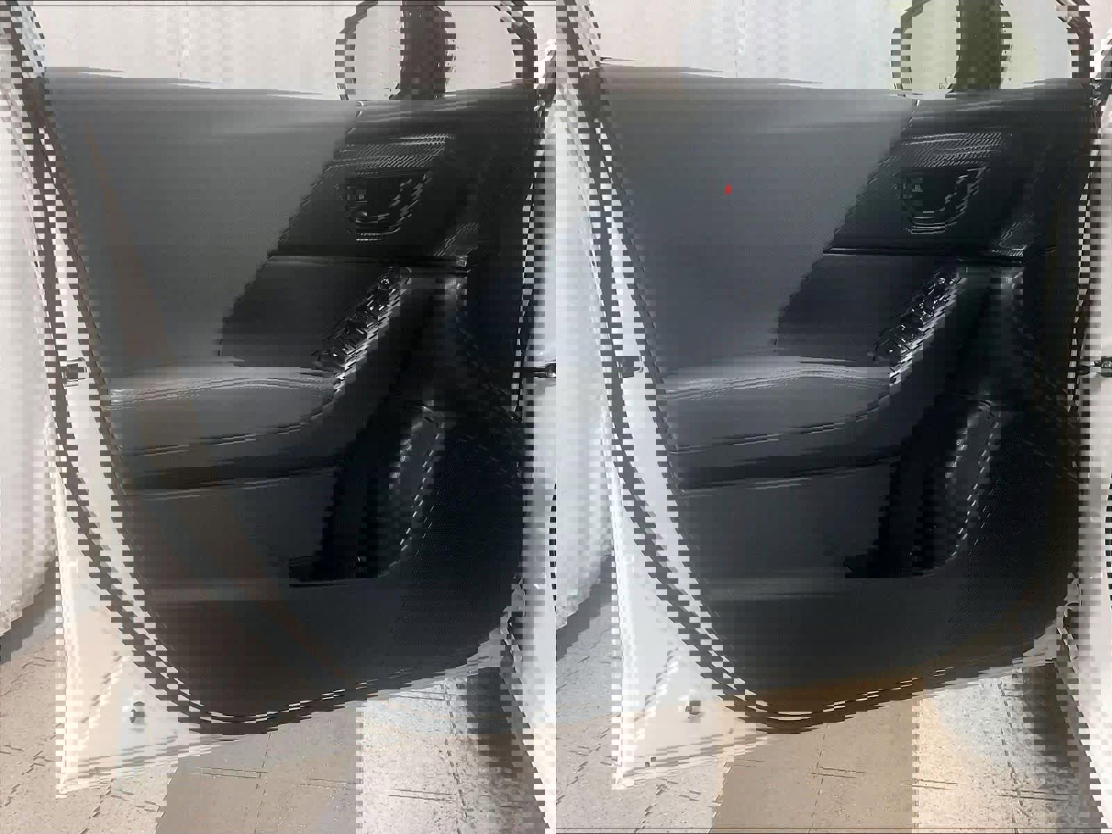 Used 2024 Subaru Crosstrek 2.0i Premium AWD/4WD image 9