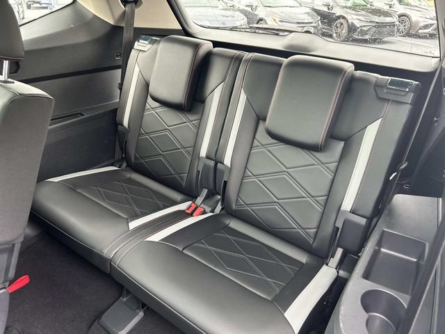 Used 2024 Volkswagen Atlas Peak Edition SE AWD/4WD image 22