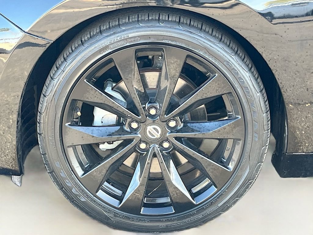 Used 2021 Nissan Maxima SR w/ Sport Mat Group image 33
